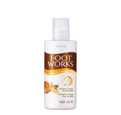 Koupel na nohy s vůní skořice a pomeranče Foot Works (Cinnamon Orange Comfort Soak) 100 ml