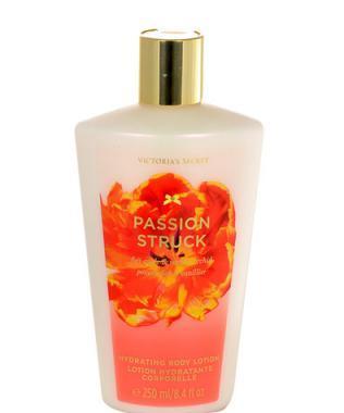 Victoria Secret Passion Struck Tělové mléko 250ml